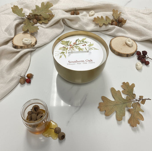 Away In the Manger Southern Oak Gold Brushed Candle